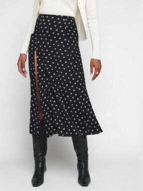 Like New 4P Reformation Black Midi Skirt with White Daisy Print and Front Slit